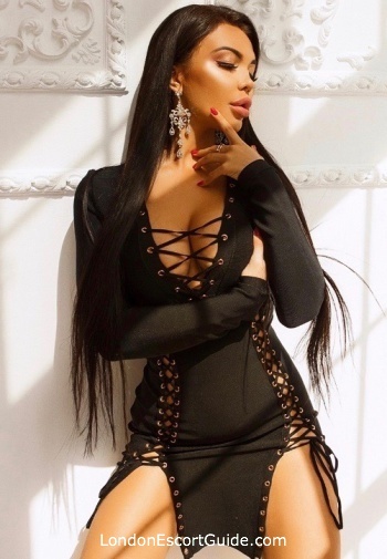 Paddington 200-to-300 Andrea london escort
