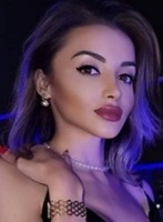 Knightsbridge 300-to-400 Lyvia london escort