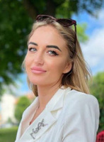 Earls Court blonde Zirconia london escort