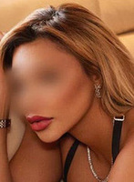 central london blonde Larissa london escort
