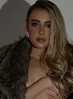 Chelsea blonde Essa london escort