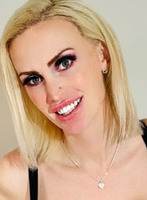 Central London massage Chloe Davis london escort