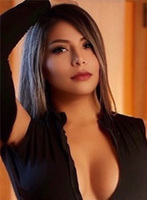 Earls Court petite Abby london escort